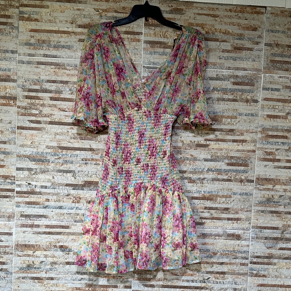 Elegant Floral V-Neck Mini Dress